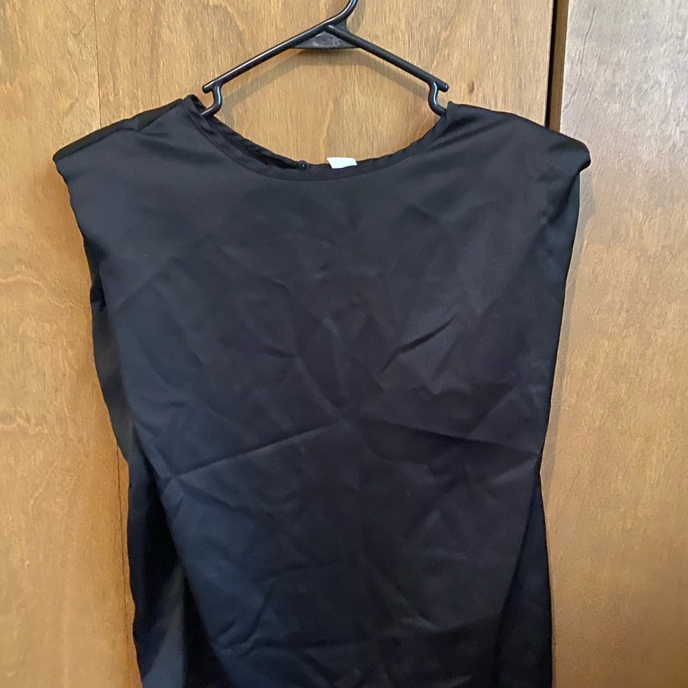 Black Sleeveless Top